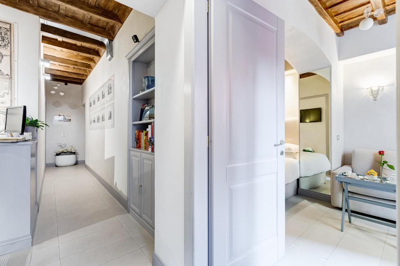 Отель Rome Frattina27 Экстерьер фото